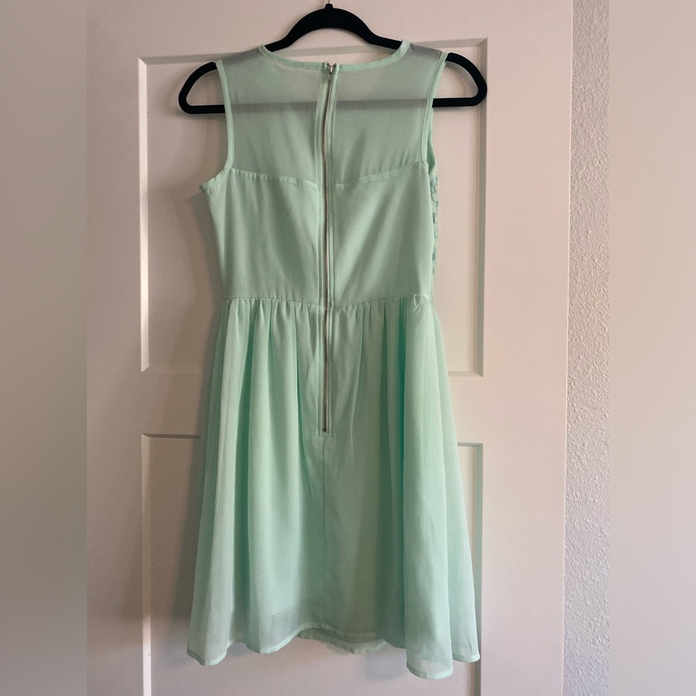 Dress - Picture 3 of 4